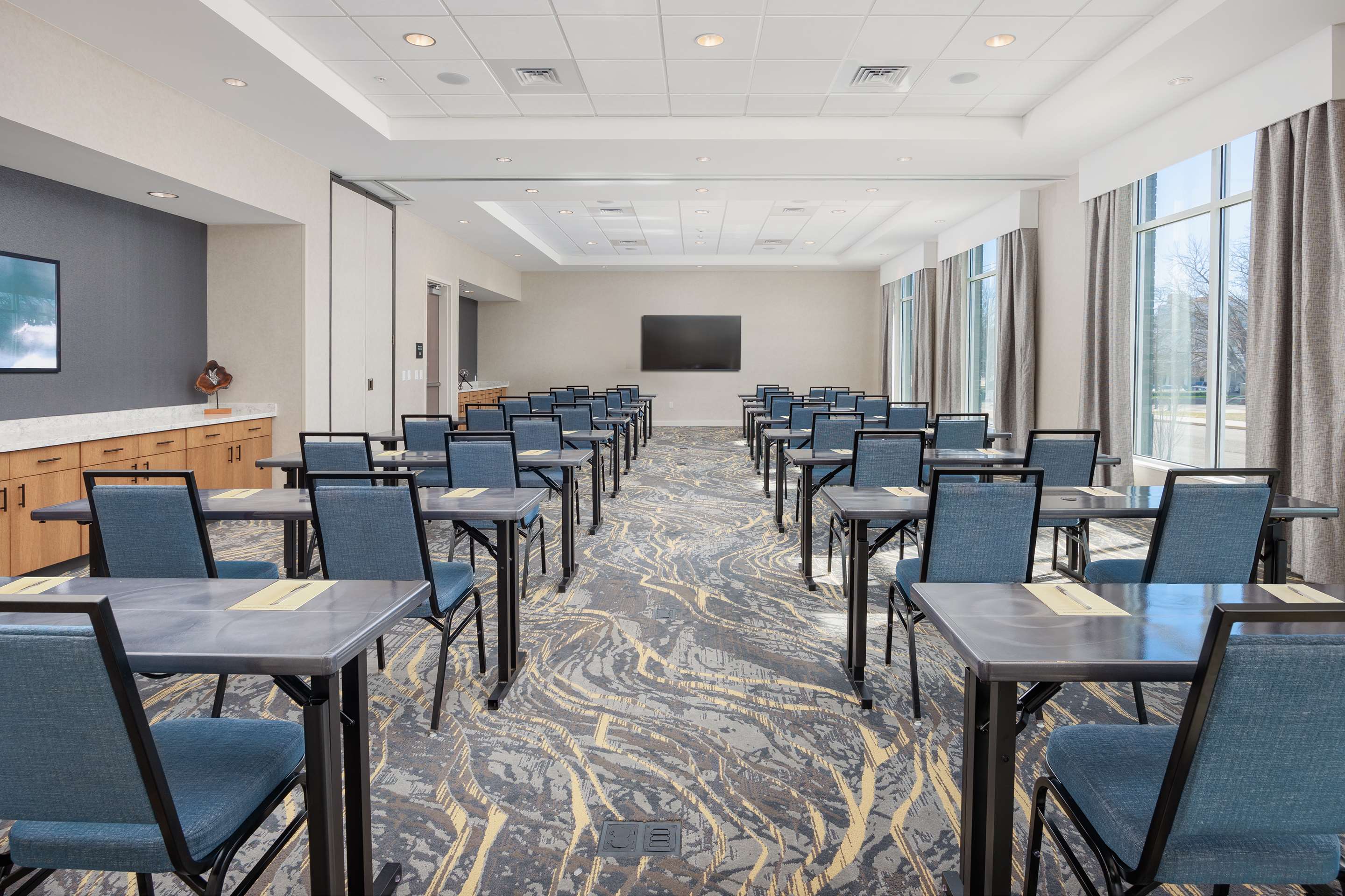 Meeting Room | Hampton Inn & Suites Huntsville Downtown