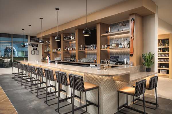 Bar - Hampton Inn & Suites Downtown Huntsville