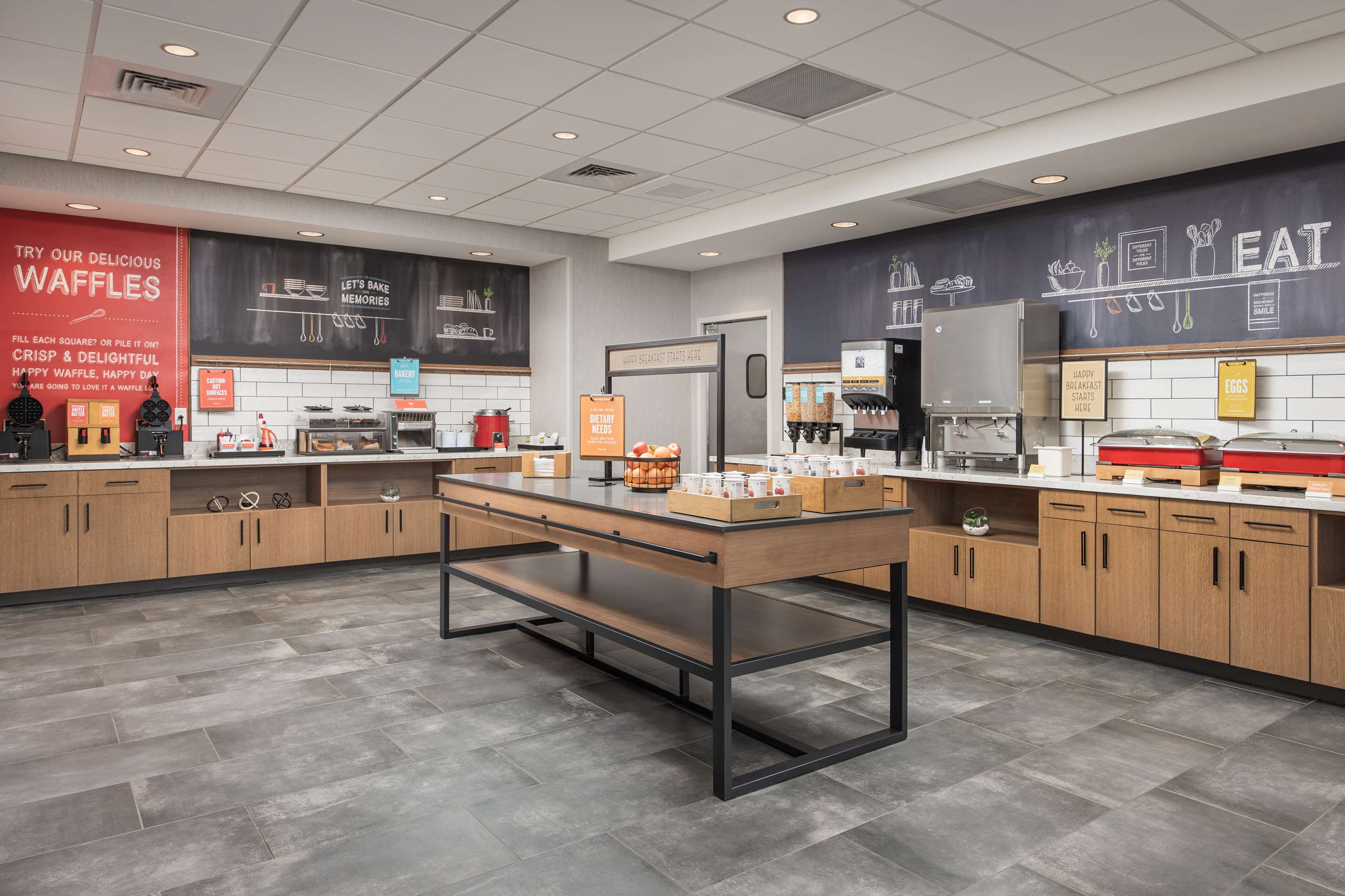 Breakfast Area | Hampton Inn & Suites Huntsville Downtown