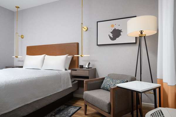  - Hampton Inn & Suites Downtown Huntsville