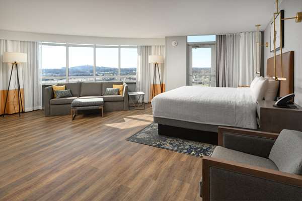  - Hampton Inn & Suites Downtown Huntsville