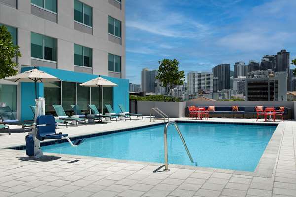 Pool - Tru by Hilton Hotel West Brickell Miami - I-95, Exit 1B