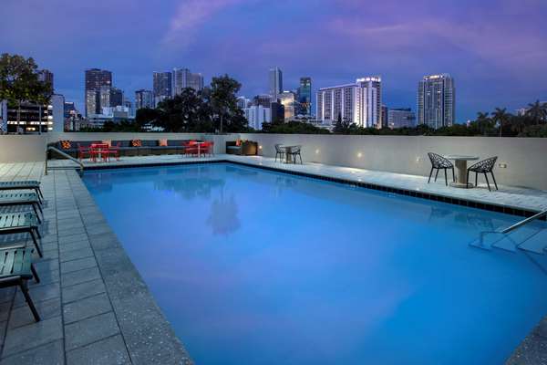 Pool - Tru by Hilton Hotel West Brickell Miami - I-95, Exit 1B