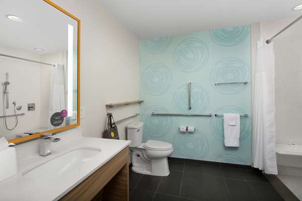  - Tru by Hilton Hotel West Brickell Miami - I-95, Exit 1B