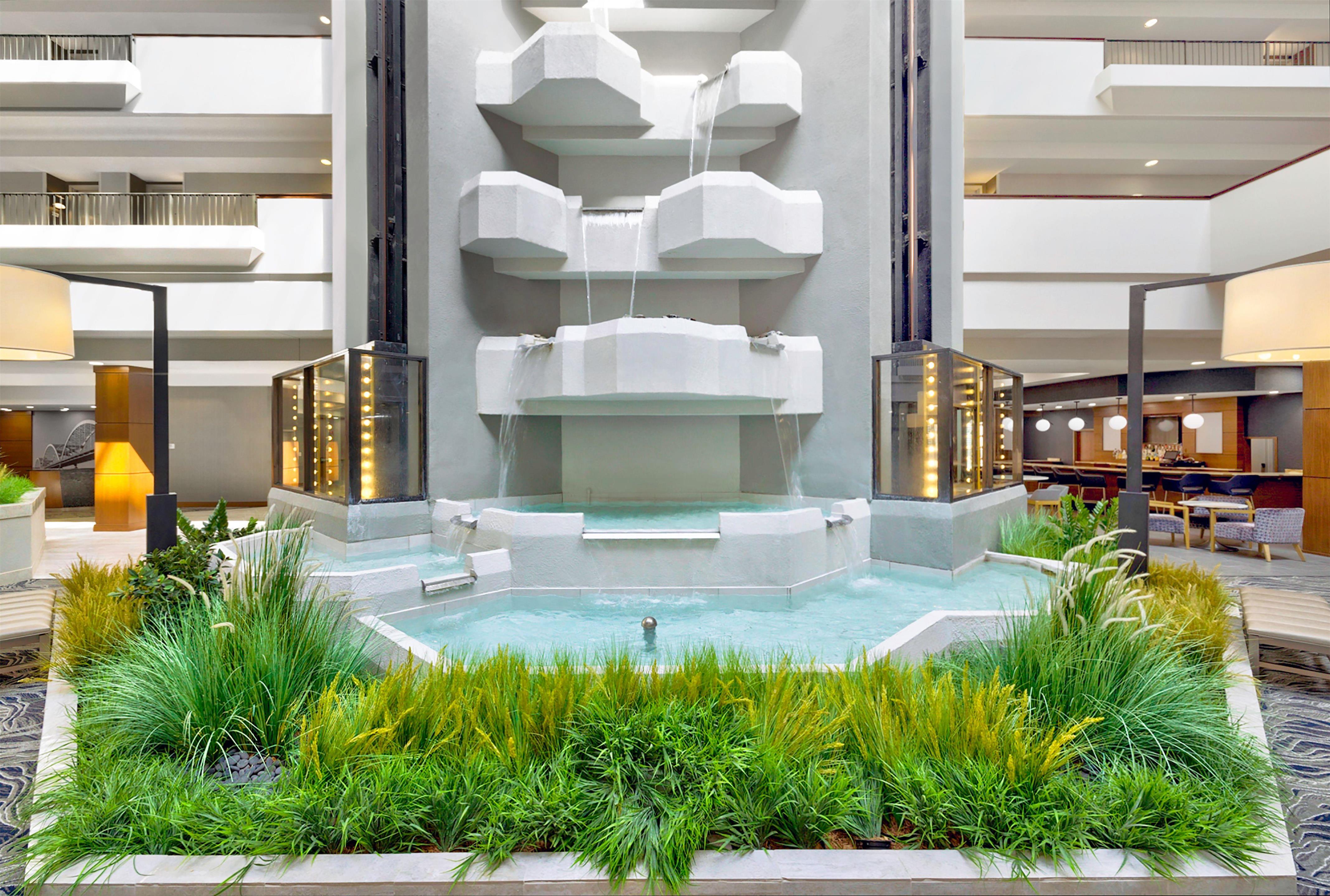 Lobby | DoubleTree by Hilton Davenport
