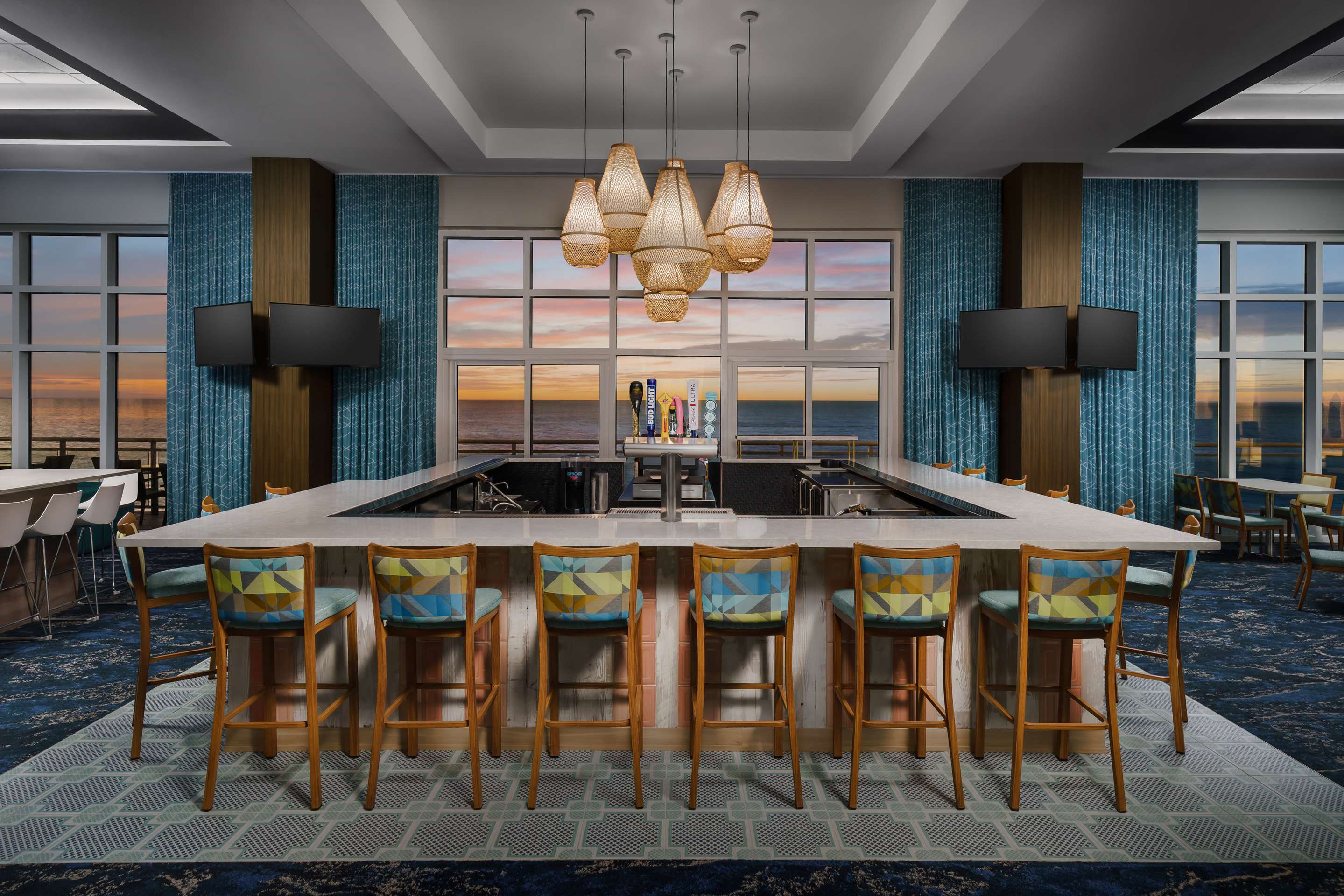 BarLounge | Homewood Suites by Hilton Myrtle Beach Oceanfront