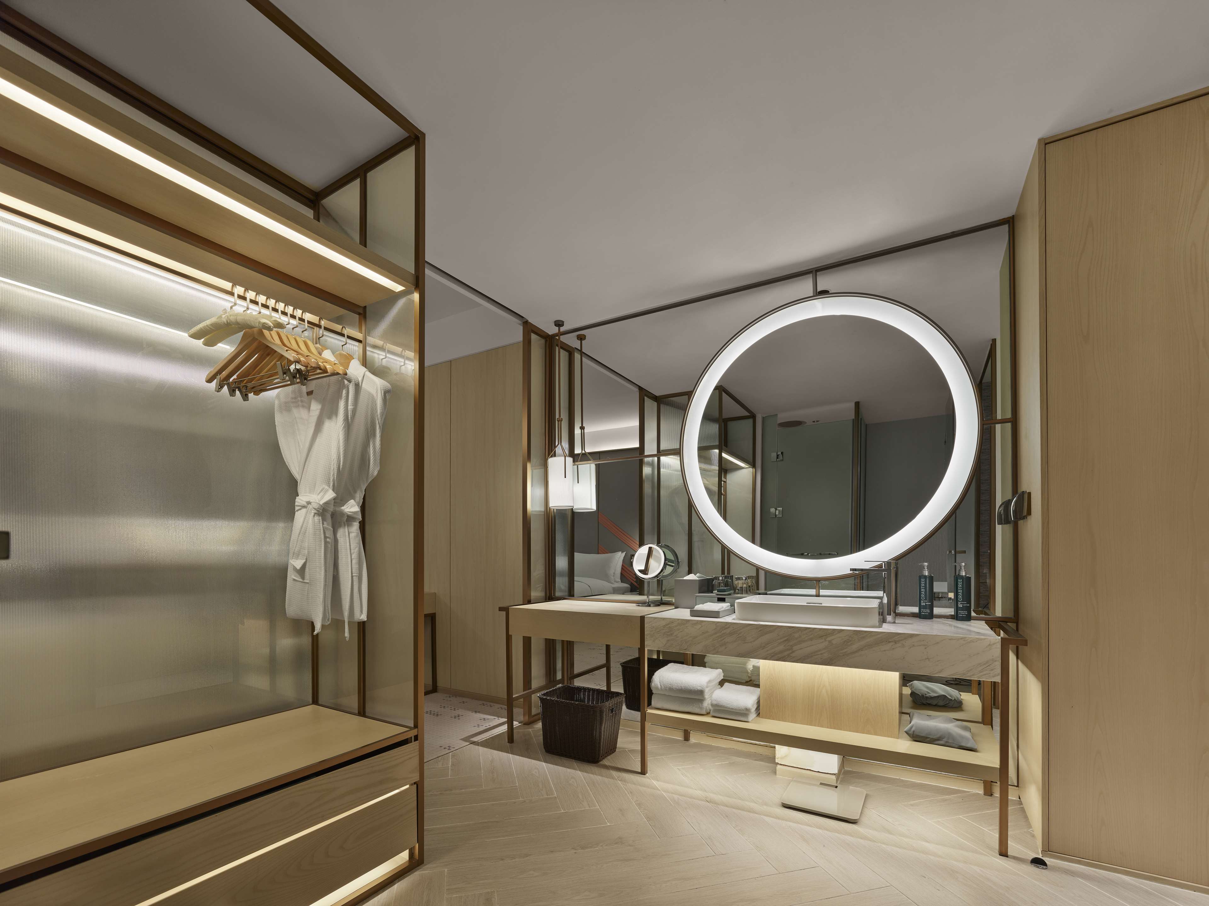 DoubleTree by Hilton Nanning Wuxiang Room Type - KING SUPERIOR ROOM