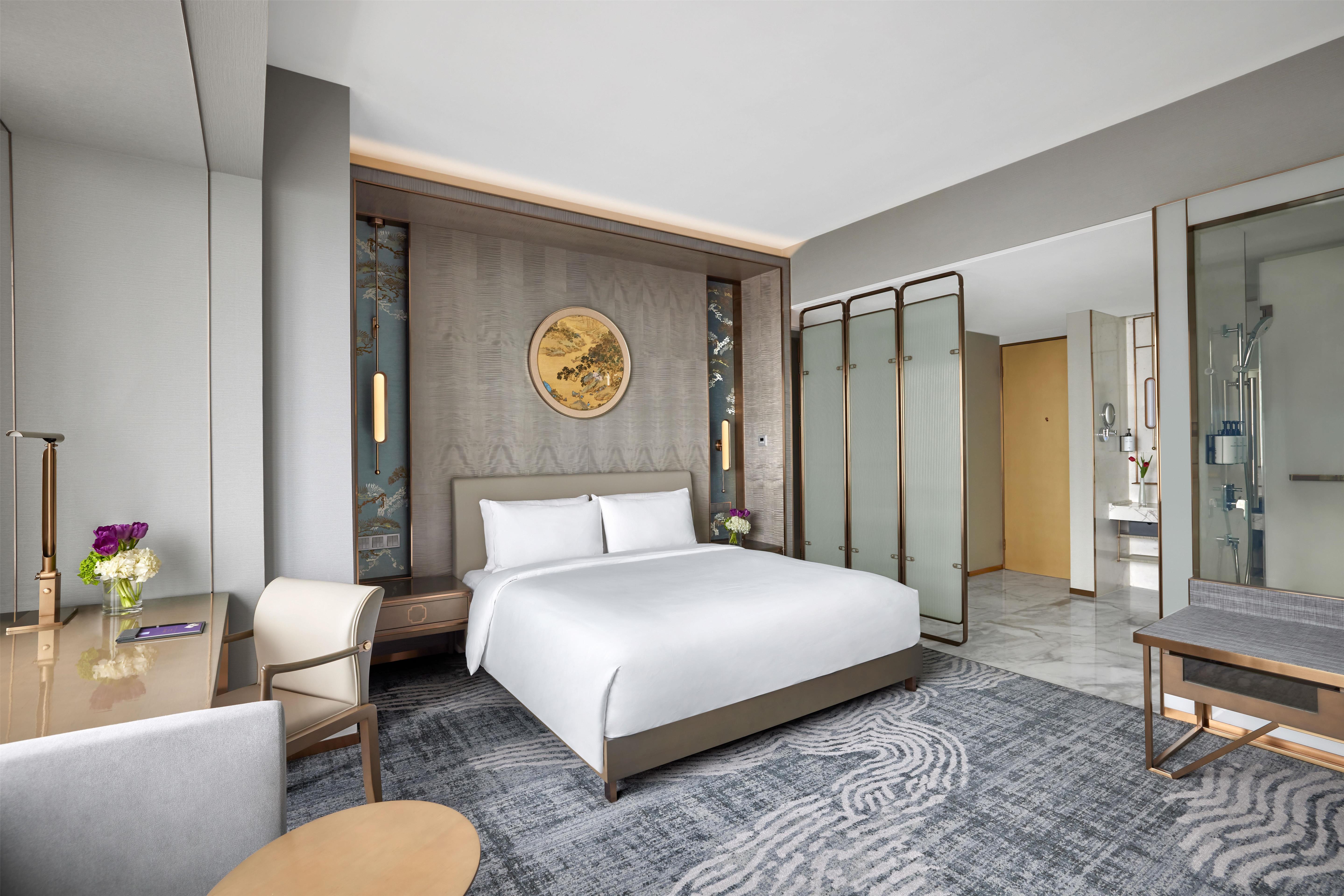 Conrad Shanghai by Hilton Room Type - KING DELUXE ROOM HIGHFLOOR