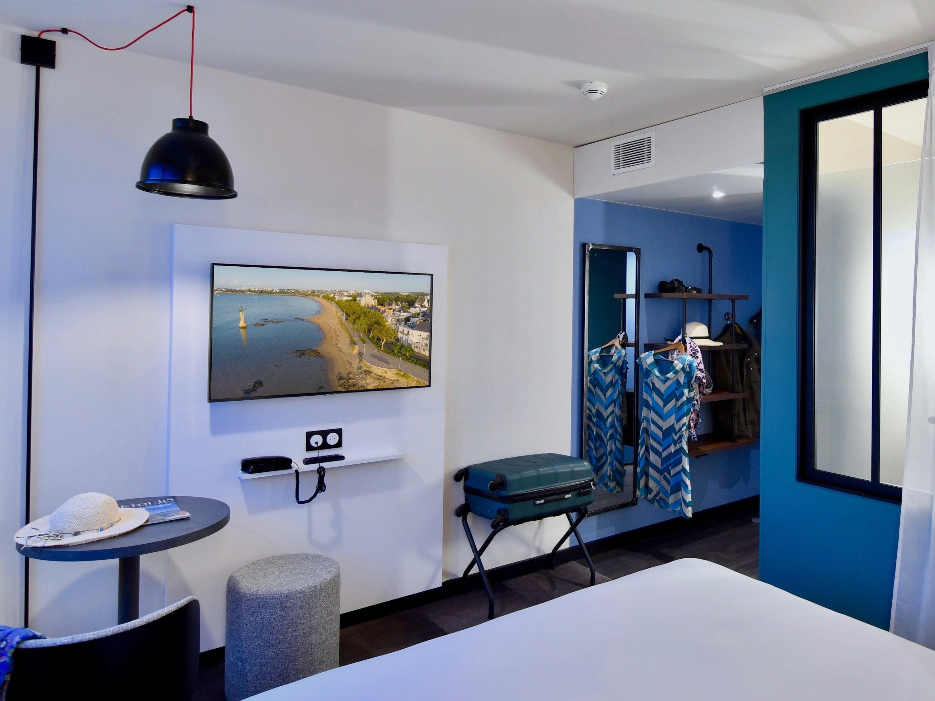 ibis Styles Saint Nazaire Centre Gare Room Type - Room with a double bed