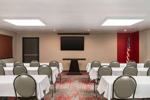  - Ramada Hotel Downtown Helena - I-15, Exit 192