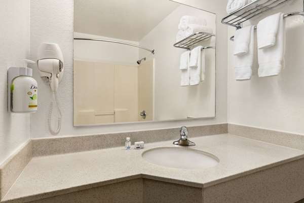  - Ramada Hotel Downtown Helena - I-15, Exit 192