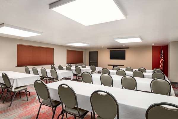  - Ramada Hotel Downtown Helena - I-15, Exit 192