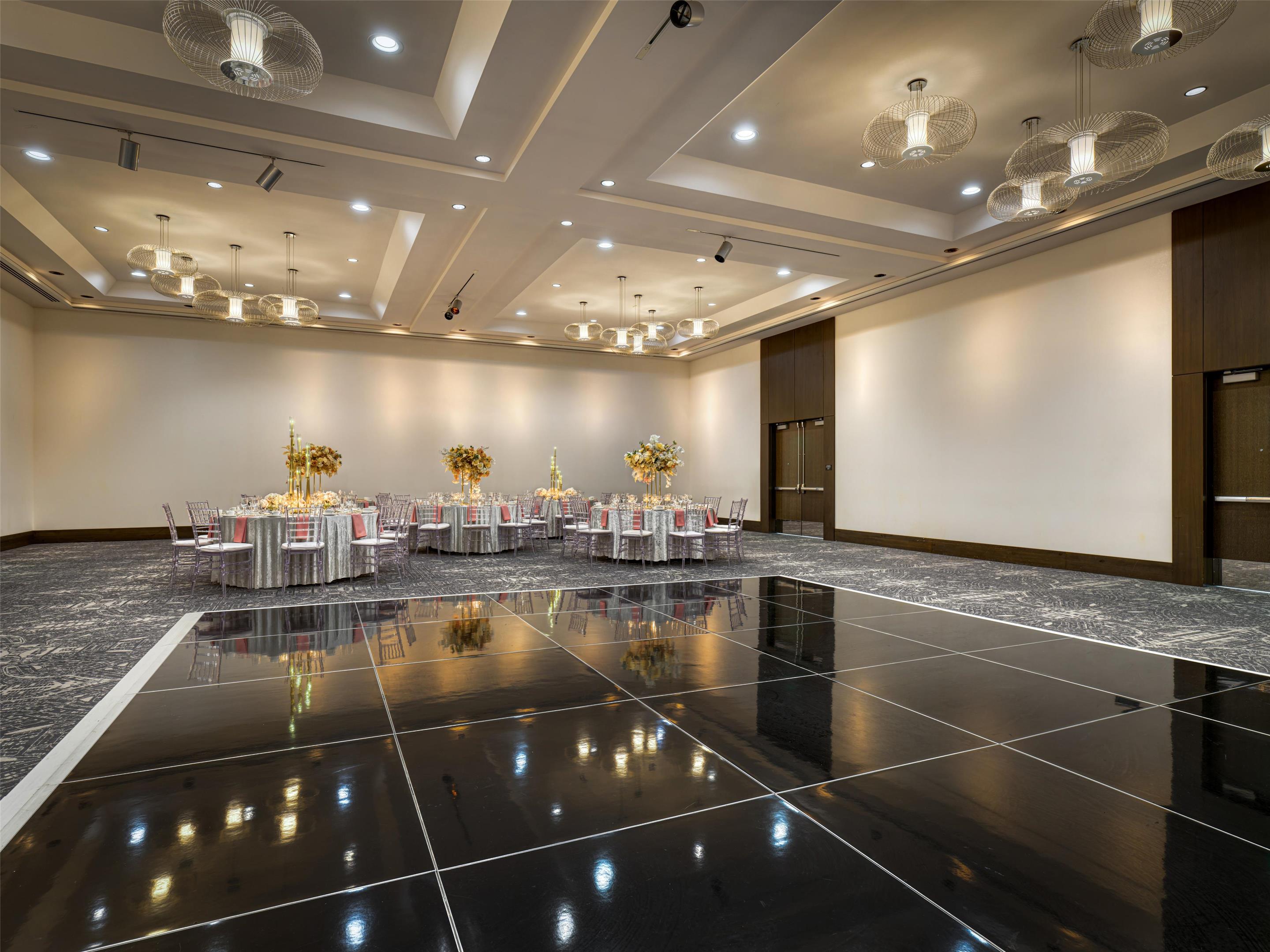 Royal Sonesta Minneapolis Wedding Edit | The Royal Sonesta Minneapolis Downtown