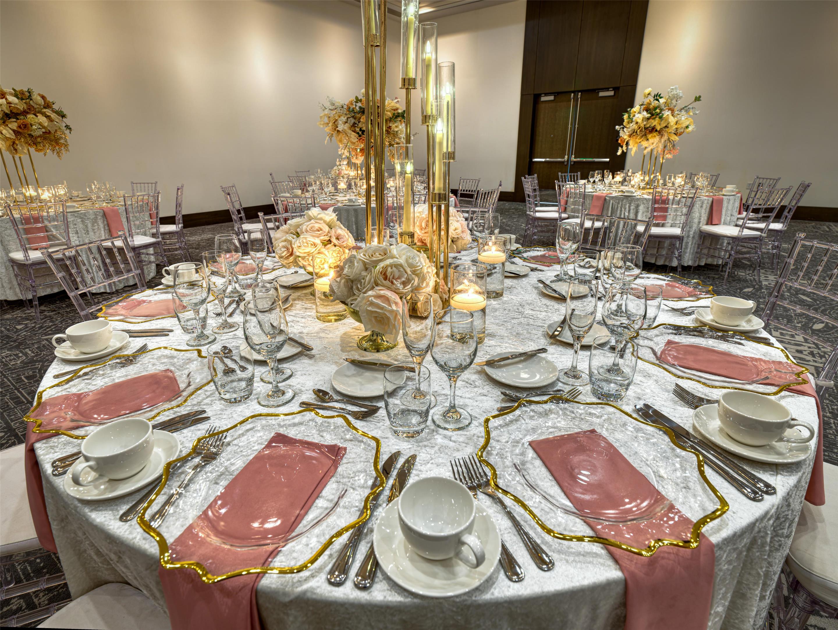 Royal Sonesta Minneapolis Wedding Edit | The Royal Sonesta Minneapolis Downtown