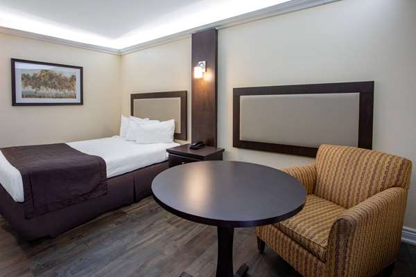  - Travelodge Sarnia