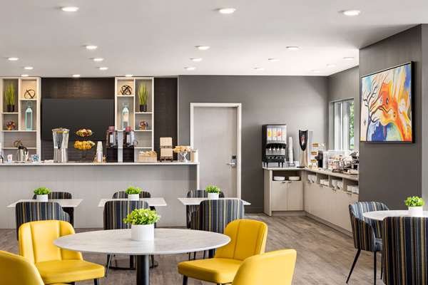  - Microtel Inn & Suites by Wyndham Dorval