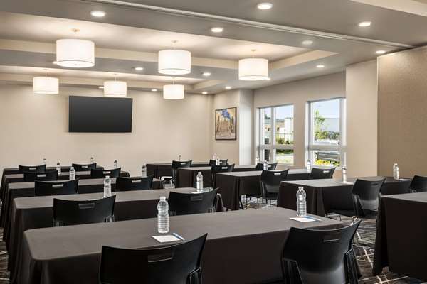  - Microtel Inn & Suites by Wyndham Dorval