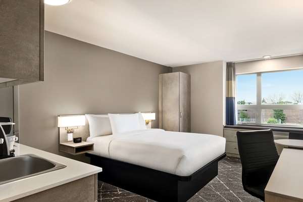 Suite - Microtel Inn & Suites by Wyndham Dorval