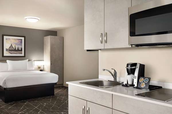 Suite - Microtel Inn & Suites by Wyndham Dorval