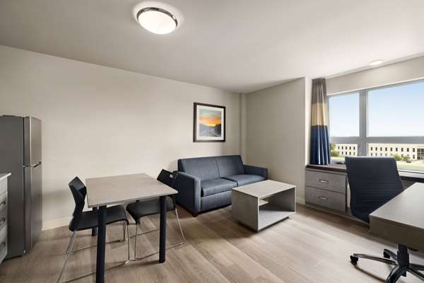 Suite - Microtel Inn & Suites by Wyndham Dorval