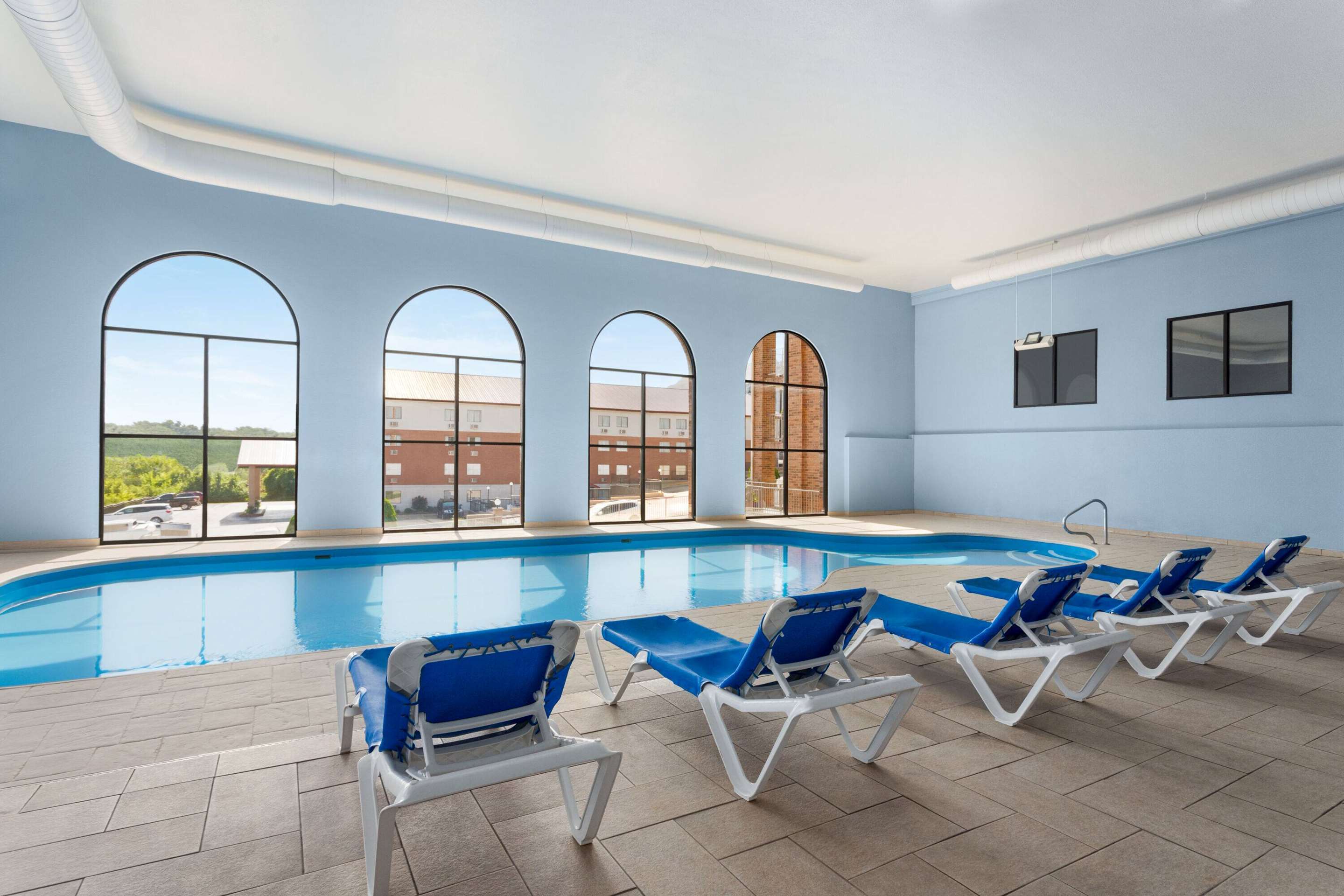 Pool - indoor