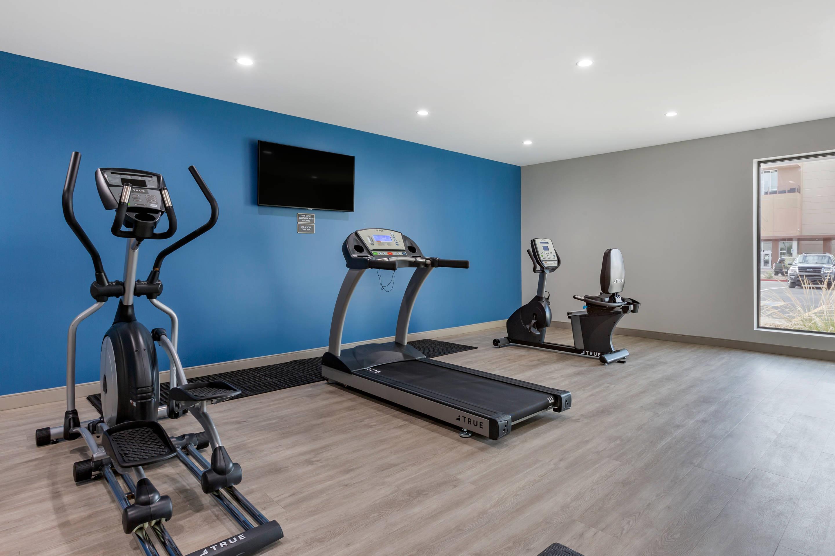 Exercise room with cardio equipment