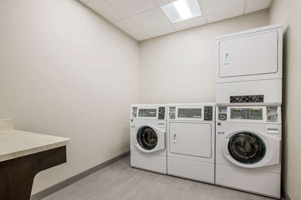 Amenities - Comfort Inn & Suites Gaylord - I-75, Exit 282