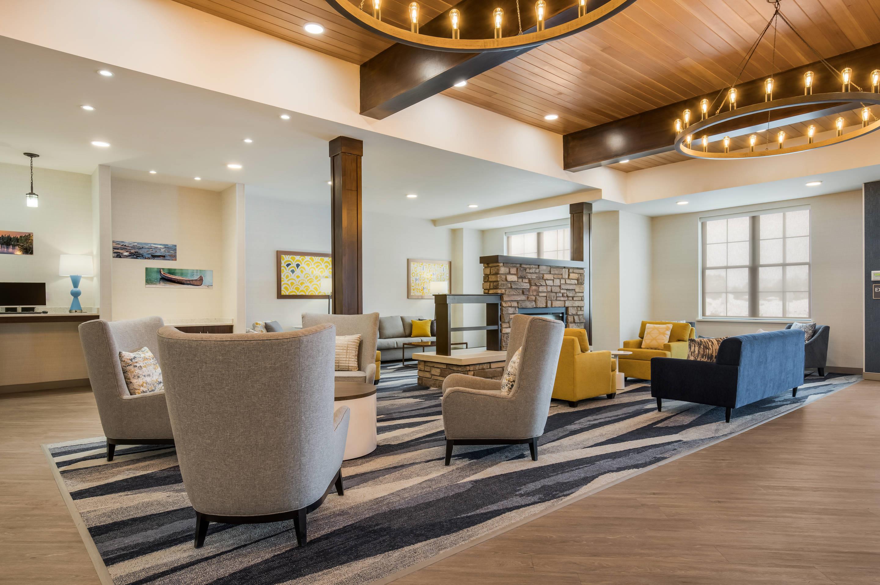 Lobby with sitting area