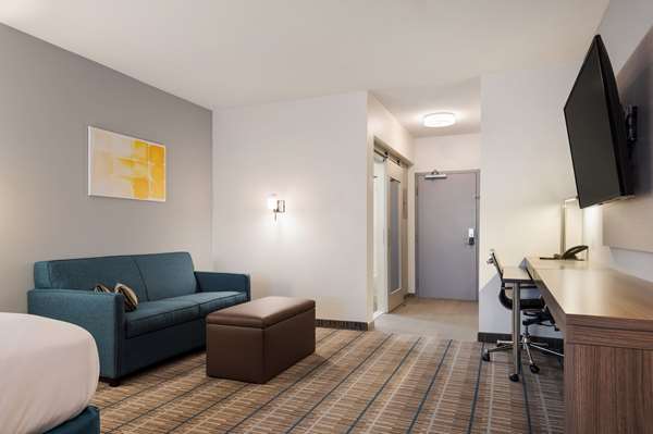  - Mainstay Suites Gaylord - I-75, Exit 282