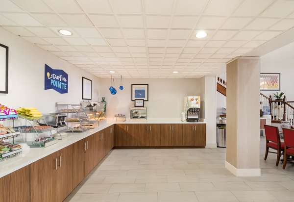 Amenities - Clarion Pointe Hotel New Bern