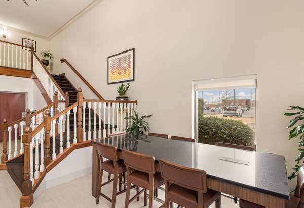 Amenities - Clarion Pointe Hotel New Bern