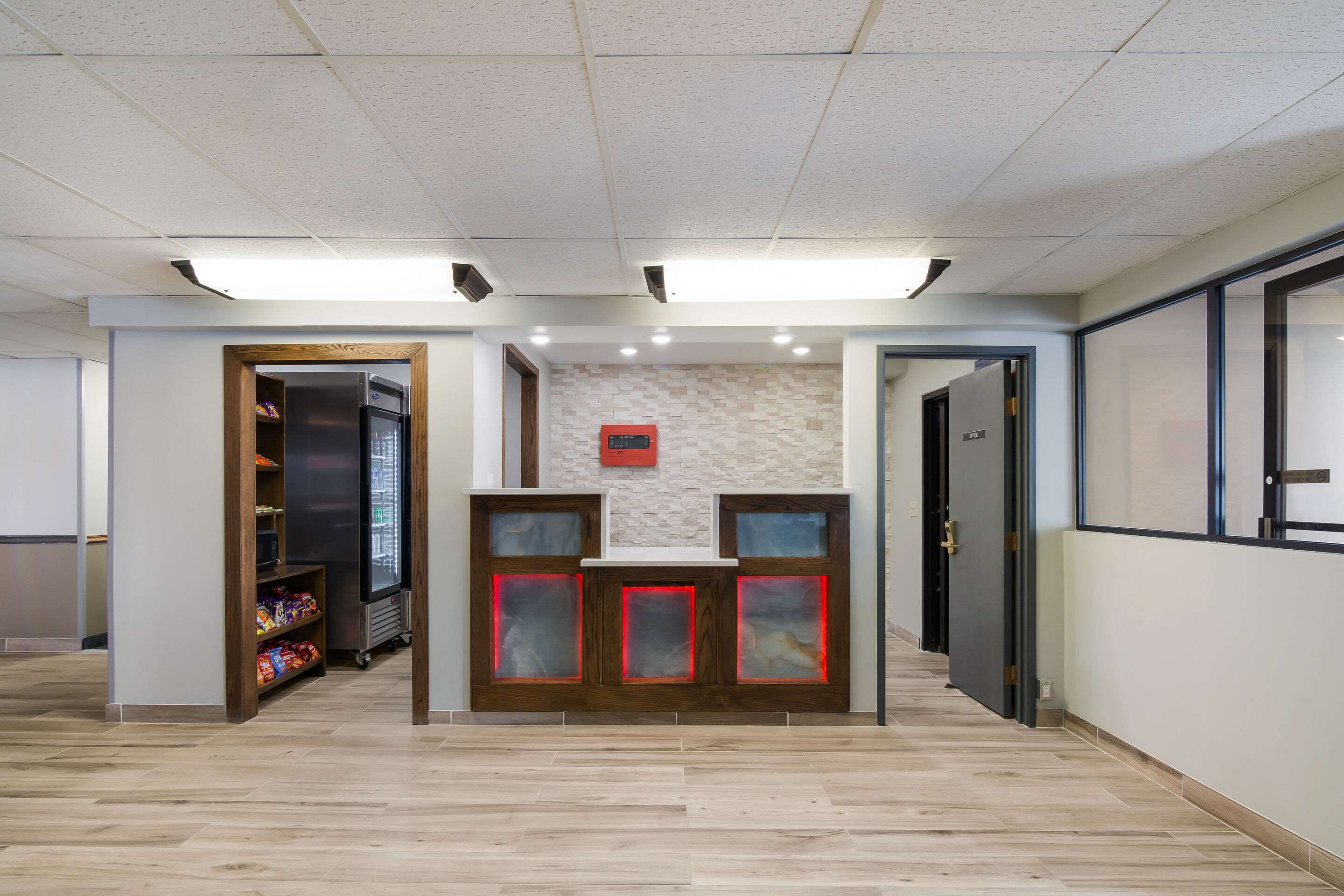 Front desk with friendly staff | Econo Lodge