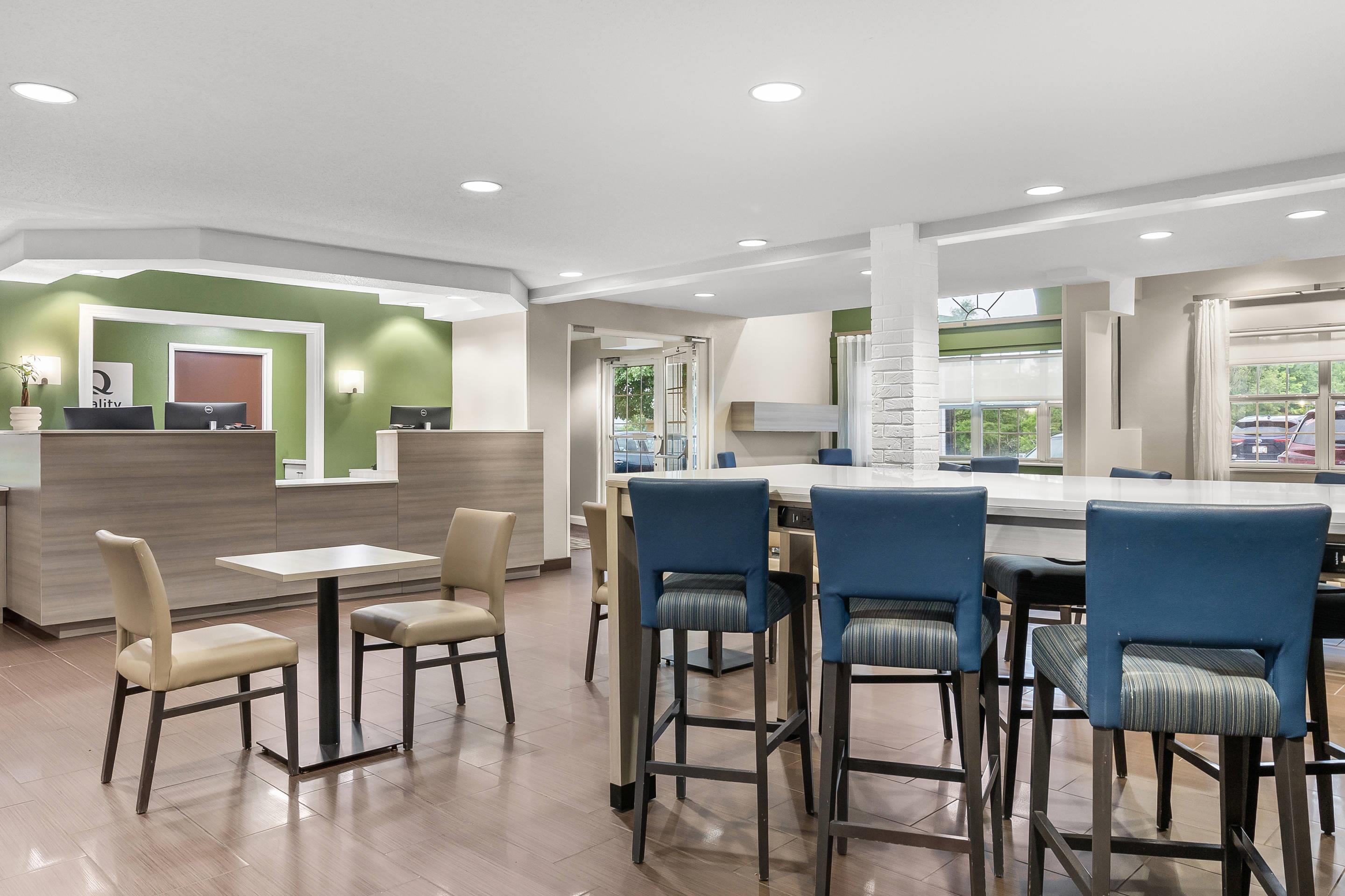Breakfast area | Hotel Avery