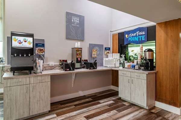 Amenities - Clarion Pointe Hotel Galveston