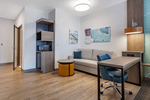  - Comfort Suites Cottage Grove - I-94, Exit 244