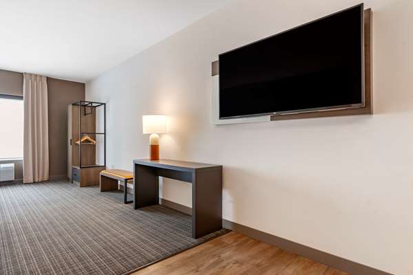  - Comfort Suites Cottage Grove - I-94, Exit 244