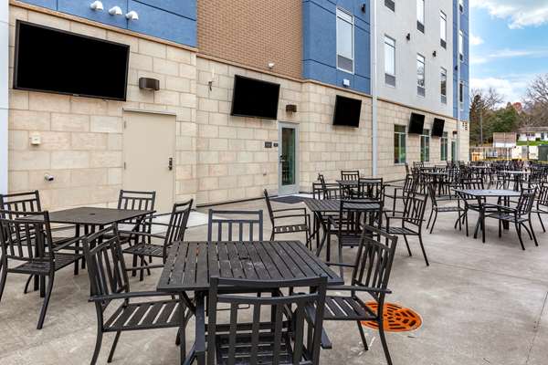  - Comfort Suites Cottage Grove - I-94, Exit 244