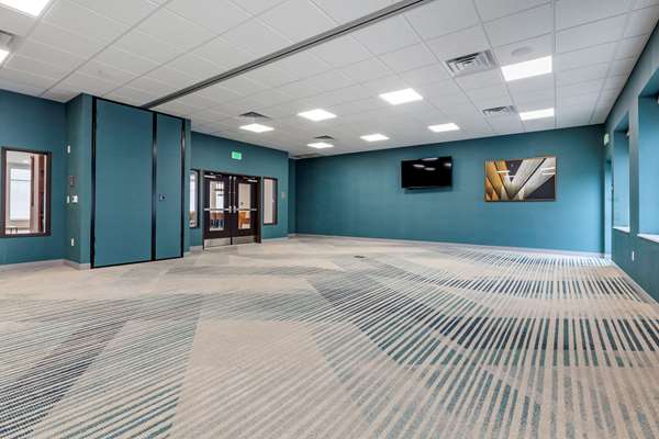  - Comfort Suites Cottage Grove - I-94, Exit 244