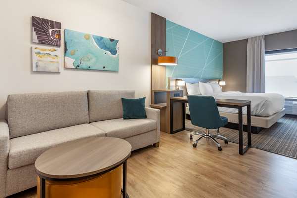  - Comfort Suites Cottage Grove - I-94, Exit 244