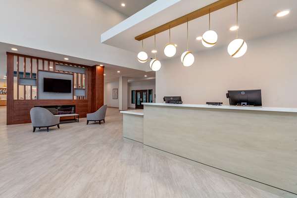  - Comfort Suites Cottage Grove - I-94, Exit 244