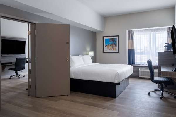Suite - Microtel Inn & Suites by Wyndham Kanata