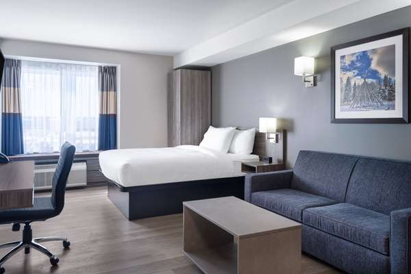 Suite - Microtel Inn & Suites by Wyndham Kanata