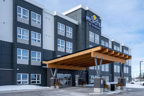 Exterior view - Microtel Inn & Suites by Wyndham Kanata