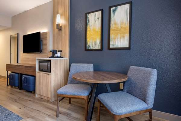  - Best Western Plus Orlando East UCF Area Hotel