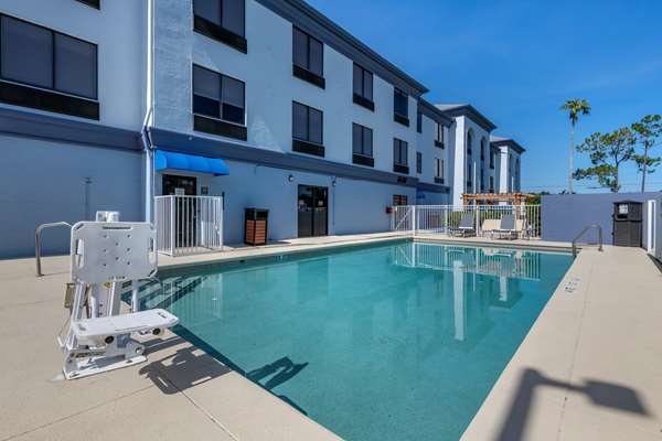 Pool - Best Western Plus Orlando East UCF Area Hotel