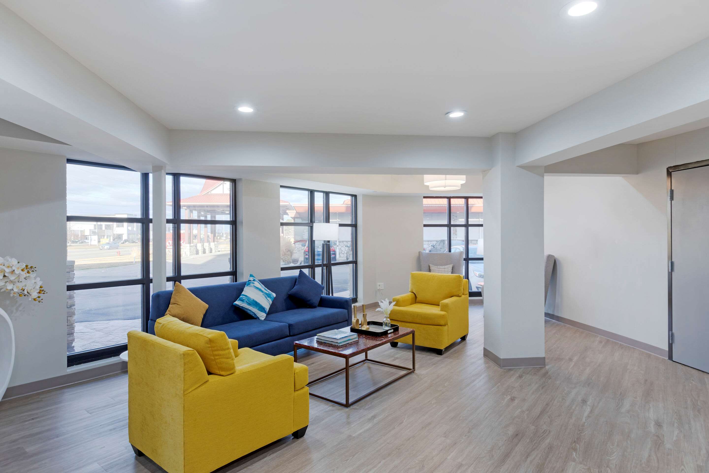 Lobby with sitting area