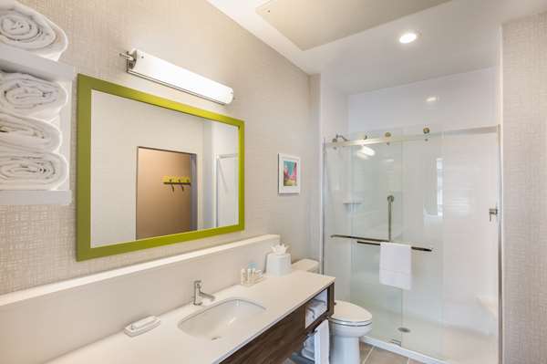  - Hampton Inn & Suites Houghton