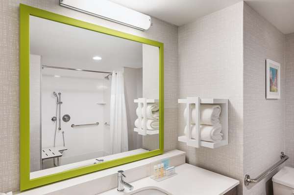  - Hampton Inn & Suites Houghton