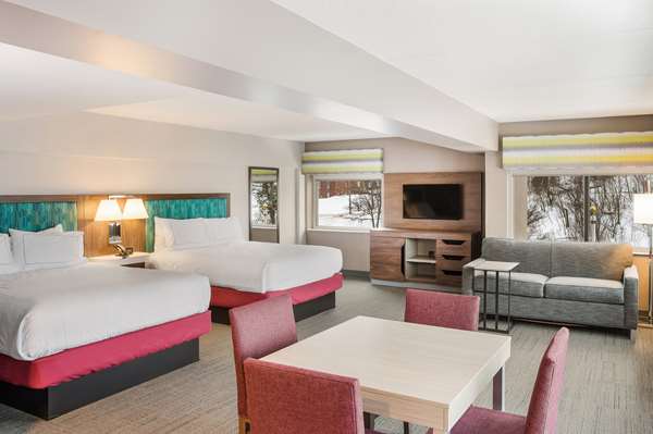 - Hampton Inn & Suites Houghton