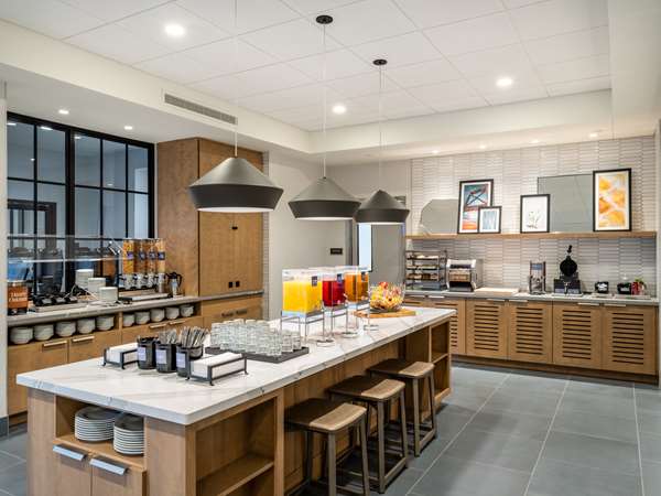 Amenities - Homewood Suites by Hilton Downtown Toledo - I-75, Exit 201B & 202A